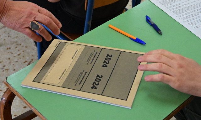 Πανελλήνιες 2024: Πρεμιέρα για τα ΓΕΛ με Νεοελληνική Γλώσσα και Λογοτεχνία - Οι «SOS» συμβουλές