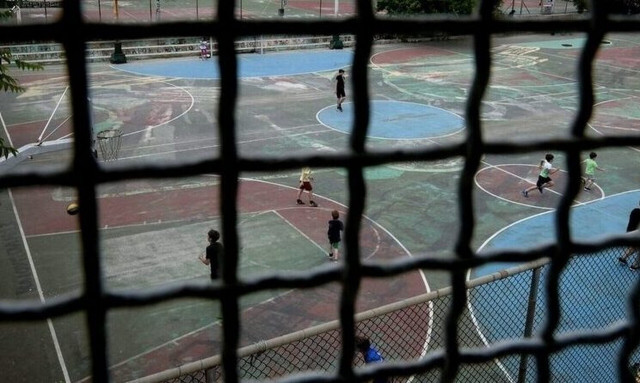 Παλαιό Φάληρο: 19χρονος εντοπίστηκε μέσα σε προαύλιο Δημοτικού Σχολείου με ναρκωτικά στα χέρια