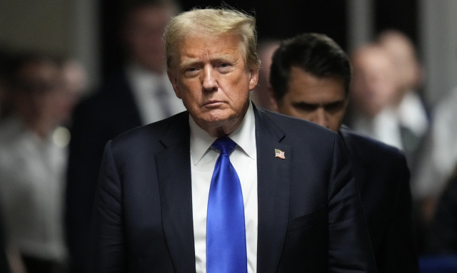 ΗΠΑ: Ελεύθερος χωρίς περιοριστικούς όρους ο Ντόναλντ Τραμπ – Συνεχίζει την προεκλογική εκστρατεία