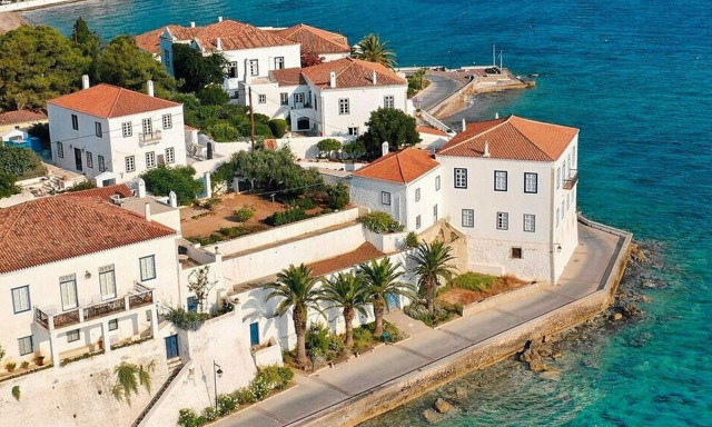 Κασσελάκης: Γρήγορη απόδραση στις Σπέτσες από το φορτωμένο πρόγραμμα