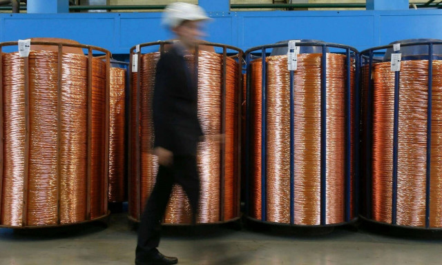 Γιατί η Κίνα «μαζεύει» μανιωδώς χαλκό – Τα παλιοσίδερα και τα κίνητρα