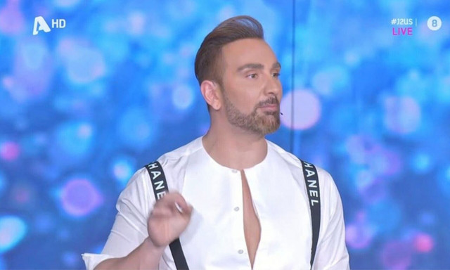 Just The Two Of US: Εκτάκτως την Κυριακή το σόου του Alpha