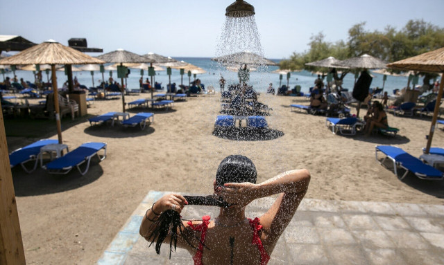 Κύμα καύσωνα σαρώνει τη χώρα: Επιστρέφει η σκόνη – Τους 37 βαθμούς θα φτάσει η θερμοκρασία