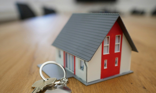 «Ανακαινίζω – Νοικιάζω»: «Ανακαινίζεται» και το πρόγραμμα για να λειτουργήσει καλύτερα