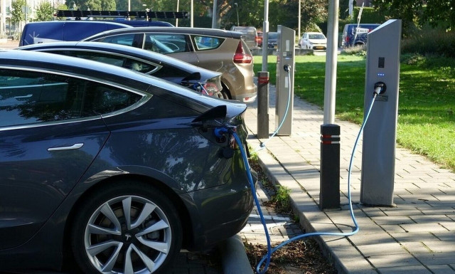 Κινούμαι Ηλεκτρικά ΙΙΙ: Στο ΦΕΚ η απόφαση - Ποιοι είναι οι δικαιούχοι και οι προϋποθέσεις