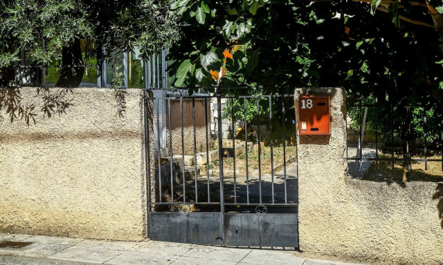 Άνω Λιόσια: Ελεύθερος ο 59χρονος που έκαψε τη σορό του πατέρα του – Αναβλήθηκε για τις 12 Ιουνίου