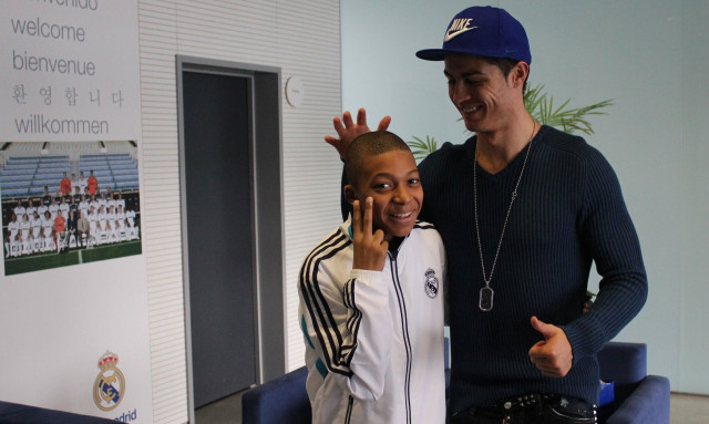 Κιλιάν Εμπαπέ: Ανέβασε παιδικές του φωτογραφίες με Ρονάλντο και Ρεάλ - «Στο κλαμπ των ονείρων μου»