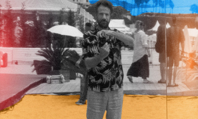 Ο Κωστής Μαραβέγιας κάνει παραλία τον Κήπο του Μεγάρου