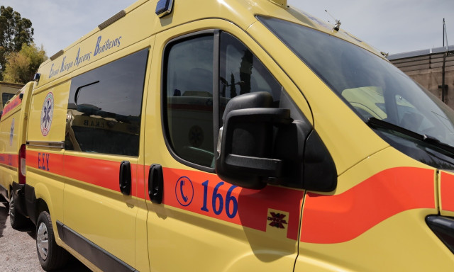 Τροχαίο ατύχημα στον Βόλο: Αυτοκίνητο συγκρούστηκε με μηχανάκι – Ένας τραυματίας