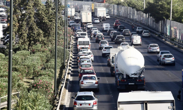 Κίνηση τώρα: Μποτιλιαρισμένος ο Κηφισός και η Λεωφόρος Αθηνών