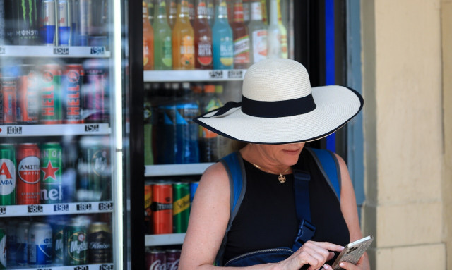 Μαγνησία: Ουρές κάτω από τον ήλιο για μερικά μπουκάλια νερού - Σε απόγνωση οι κάτοικοι