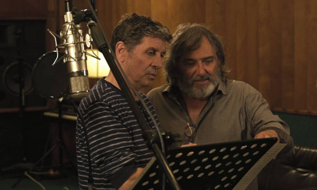 Ο Σωκράτης Μάλαμας τραγουδά Λουδοβίκο των Ανωγείων