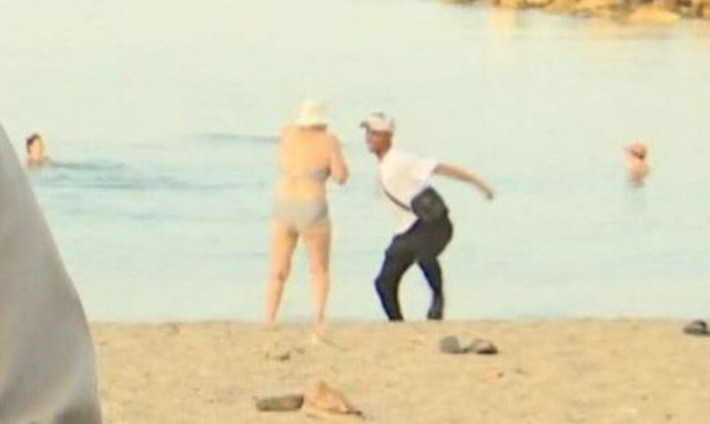 Τσελίκας για κλοπή live: Οι κλέφτες έκοβαν βόλτες από νωρις στην παραλία