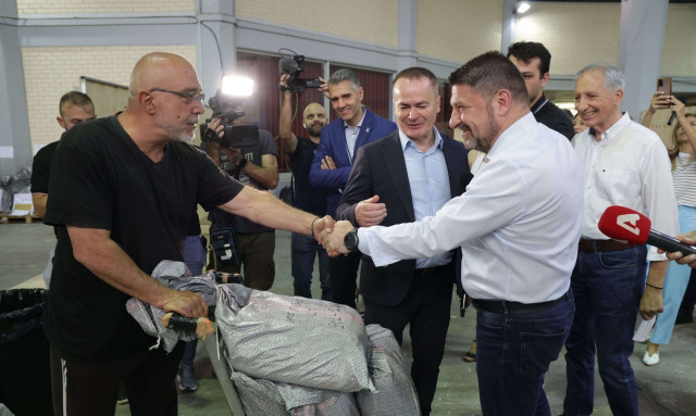 Ευρωεκλογές 2024: Αυτοψία Χαρδαλιά στο συντονιστικό κέντρο της Περιφέρειας Αττικής