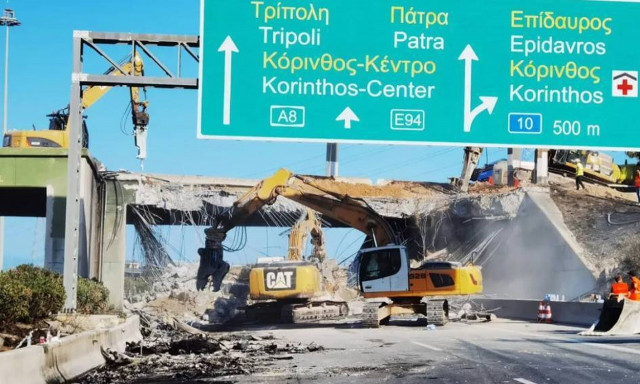 Ισθμός: Κλείνει η Αθηνών-Κορίνθου μετά την έκρηξη στο βυτιοφόρο - Κατεδαφίζεται η γέφυρα