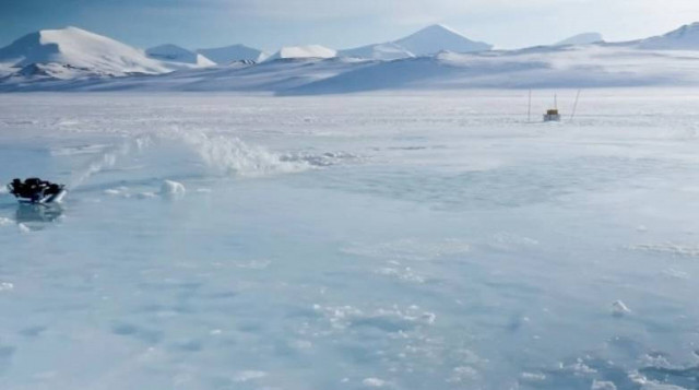 Επιστήμονες προσπαθούν απεγνωσμένα να «παγώσουν» την Αρκτική