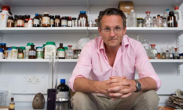 Μάικλ Μόσλεϊ: Πώς μεταδίδουν τα βρετανικά ΜΜΕ ότι βρέθηκε νεκρός ο παρουσιαστής