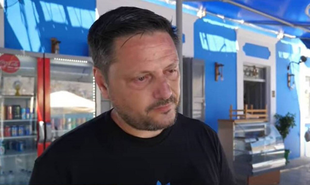 Σύμη: Συγκλονίζει ο κάμεραμαν της ΕΡΤ που εντόπισε τον Μάικλ Μόσλεϊ - Οι δηλώσεις στο Sky News