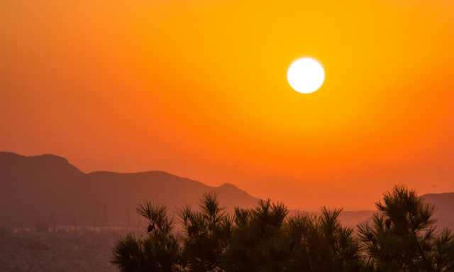 Καιρός: Έρχεται πολύ θερμή αέρια μάζα από την Αφρική - Ποιες περιοχές θα ξεπεράσουν τους 40 βαθμούς