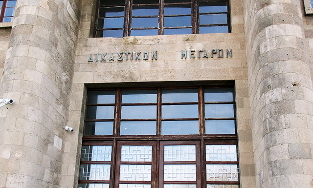 Ρόδος: Αθώος ο Νορβηγός που αναζητούσε νεαρά κορίτσια μέσω αγγελίας έξω από σχολείο