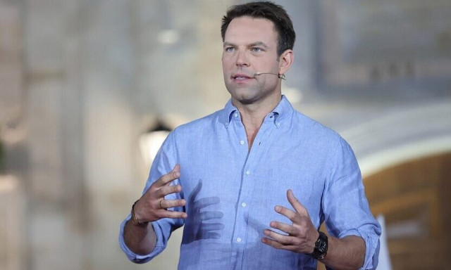 Κασσελάκης μαινόμενος από τις Σπέτσες κατά της Νέας Αριστεράς