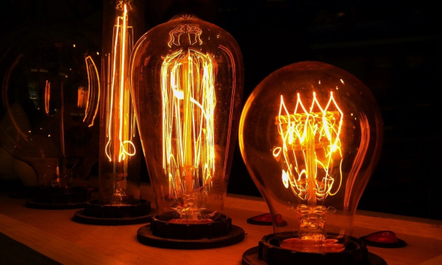 Ηλεκτρικό ρεύμα: Έρχεται το «κόκκινο» τιμολόγιο - Τι δίνει και γιατί θα γίνει... ανάρπαστο