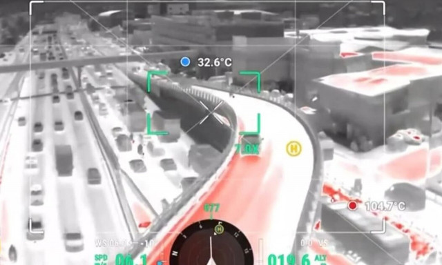 Φωτιά και λάβρα η Αθήνα - Έφτασαν 80 βαθμούς οι οροφές των οχημάτων (video)