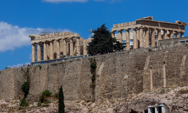 Κλειστή η Ακρόπολη από τις 12 το μεσημέρι λόγω καύσωνα