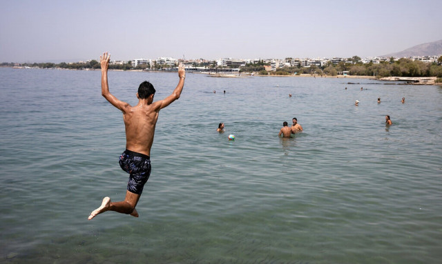 Καύσωνας: Στον «φούρνο» η χώρα για 42 ώρες – Οι περιοχές που θα φτάσει τους 42 βαθμούς η θερμοκρασία