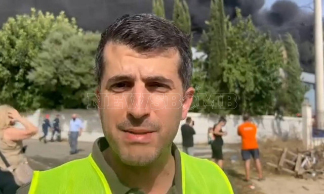 Φωτιά σε εργοστάσιο - Δήμαρχος Κηφισιάς στο Newsbomb.gr: «Η πυρκαγιά θα κρατήσει αρκετές ώρες»