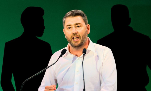 ΠΑΣΟΚ: Ο Ανδρουλάκης παίζει στις καθυστερήσεις με την πλάτη στον τοίχο