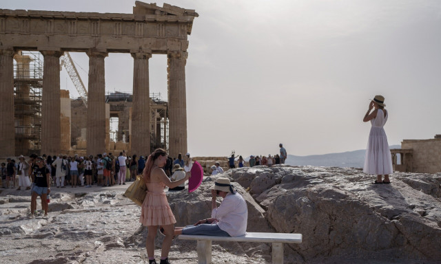Δύσκολο προμηνύεται το καλοκαίρι - Καύσωνας στην Ελλάδα, φωτιές στην Κύπρο, πλημμύρες στην Ισπανία