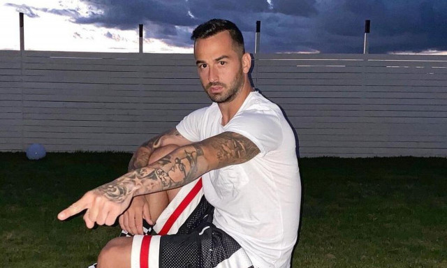 Άρης Σοϊλέδης: Δημοσίευσε φωτογραφία στη Μύκονο μαζί με τη σύντροφό του