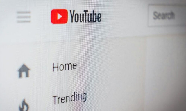 ΗΠΑ: Το YouTube ξεκινά τη δοκιμή ενός συστήματος επαλήθευσης ηλικίας χρησιμοποιώντας AI