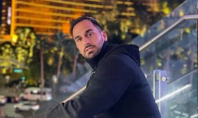 Στα καλύτερα του ο Άρης Σοϊλέδης: Πιο ερωτευμένος από ποτέ στη Μύκονο με τη νέα του σύντροφο