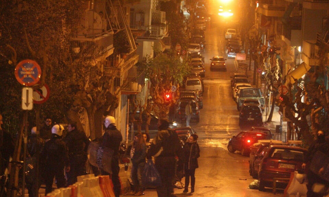 Εξάρχεια: 9 συλλήψεις για τα χθεσινοβραδινά επεισόδια - Τραυματίστηκαν 3 αστυνομικοί