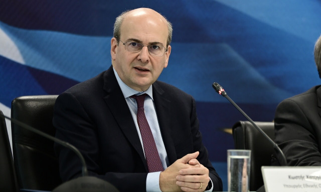 «Βόμβα» Κωστή Χατζηδάκη - Προτείνει να συζητηθεί το οικονομικό πρόγραμμα ΣΥΡΙΖΑ στη Βουλή