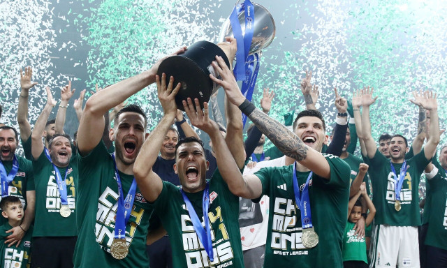 Παναθηναϊκός AKTOR - Ολυμπιακός 87-82: Στην κορυφή της Ελλάδας και της Ευρώπης γράφοντας ιστορία