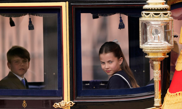 Η πριγκίπισα Σαρλότ παίρνει σοβαρά τον ρόλο της - Πώς επανέφερε στην τάξη τον «χορευταρά» Λούις