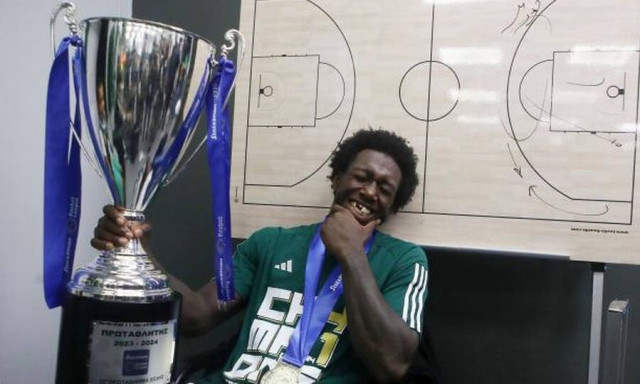 Παναθηναϊκός AKTOR: Φραστικό επεισόδιο του Ναν με τη γυναίκα του, κατά φαντασίαν το Αυτόφωρο