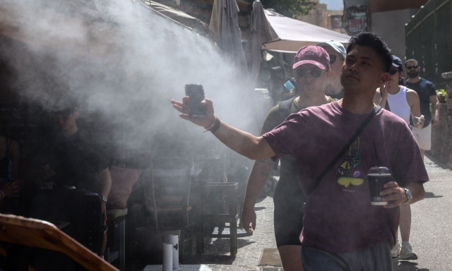 Καιρός: «Κόκκινη» προειδοποίηση Γιαννόπουλου - Έρχεται επικίνδυνο «κοκτέιλ» ζέστης και μελτεμιών