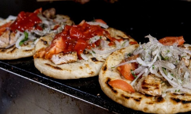 Εύβοια: 13χρονος παραλίγο να πνιγεί από σουβλάκι - Πώς σώθηκε