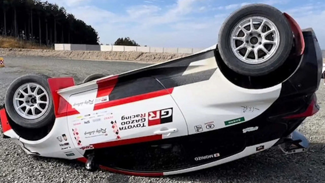 Δείτε τον πρόεδρο της Toyota να φέρνει τούμπες