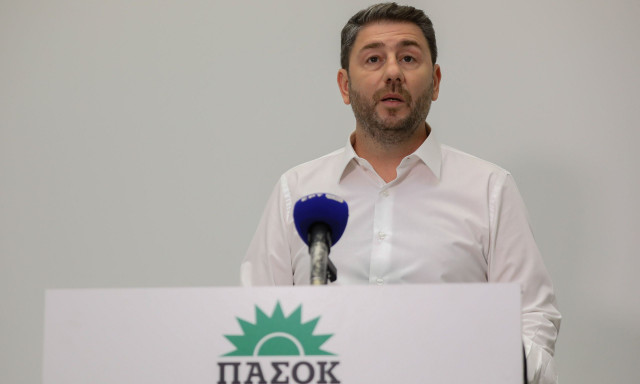 ΠΑΣΟΚ: Μπρος γκρεμός και πίσω ρέμα για τον Ανδρουλάκη