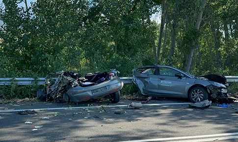 Ξάνθη: Σοκαριστικές εικόνες από το σημείο της φονικής σύγκρουσης ΙΧ με λεωφορείο – Τέσσερις νεκροί