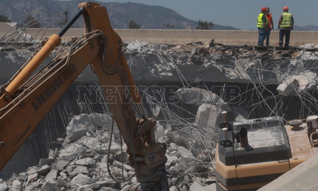 Ανατροπή βυτιοφόρου και φωτιά στον Ισθμό: Η Τροχαία ζητά επικοινωνία με τους οδηγούς
