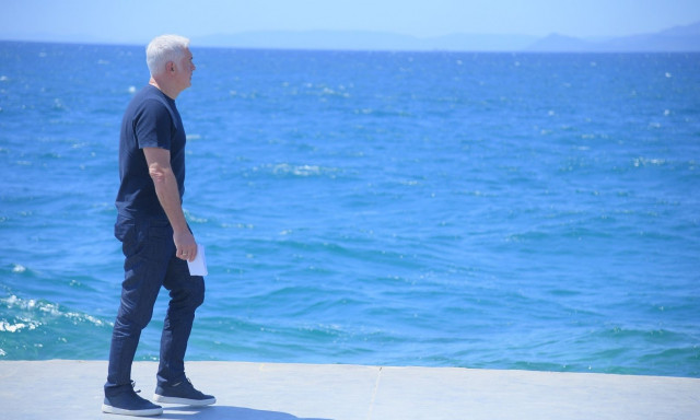 Αντώνης Νικοπολίδης:  «Γράμμα στον νεότερο εαυτό μου» - Ένα συγκινητικό ταξίδι στον χρόνο