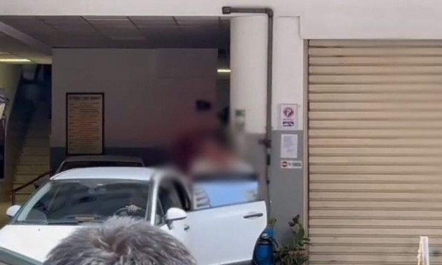 Στην Ευελπίδων ο γνωστός δικηγόρος που κατηγορείται για τον ξυλοδαρμό της συζύγου του