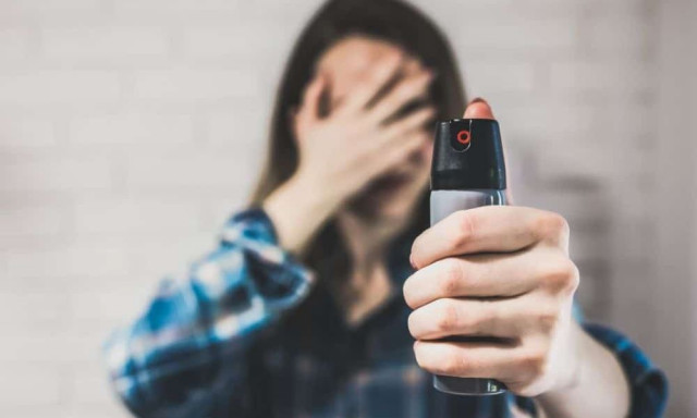 «Θα εξετάσουμε την πρόταση να έχουν οι γυναίκες σπρέι πιπεριού για άμυνα», λέει ο Νικολακόπουλος