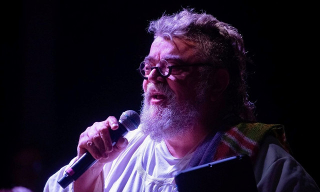 Σταμάτης Κραουνάκης: «Πιάνει ο έρωτας δουλειά» ζωντανά